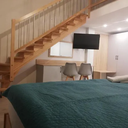 Bed & Breakfast U Zrodel 3*