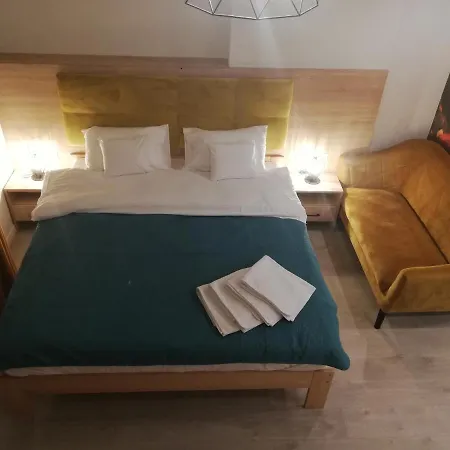 Nocleg ze śniadaniem U źródeł 3*